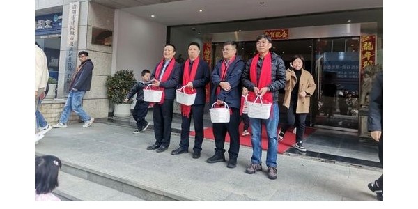 龍行龘龘，開工大吉，擼起袖子加油干!