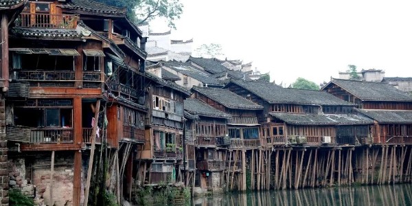傳說中的干闌式，到底是個什么東東？